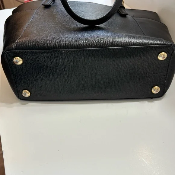 Michael Kors Elegant Black Tote - Picture 11 of 14
